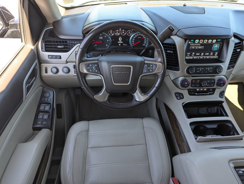 Used 2020 GMC Yukon Denali w/ Denali Ultimate Package AWD/4WD image 29