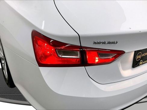 Used 2023 Chevrolet Malibu LT FWD image 23