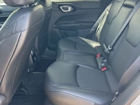 New 2026 Jeep Compass Latitude image 10