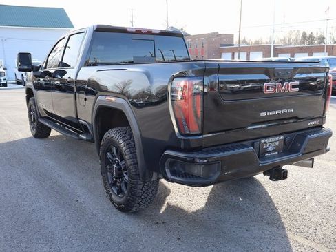 Used 2025 GMC Sierra 2500 AT4 w/ AT4 Premium Plus Package image 16