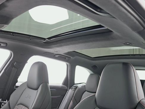 Used 2025 Audi RS 6 performance image 34