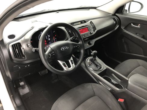 Used 2013 Kia Sportage LX image 12