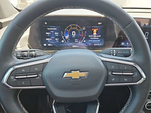 Certified 2024 Chevrolet Traverse LT FWD image 12