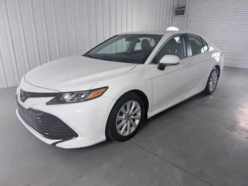 Used 2019 Toyota Camry LE FWD image 1