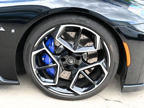 Used 2023 Maserati MC20 Coupe RWD image 12