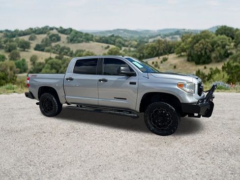 Used 2015 Toyota Tundra SR5 w/ SR5 Upgrade Package AWD/4WD image 12