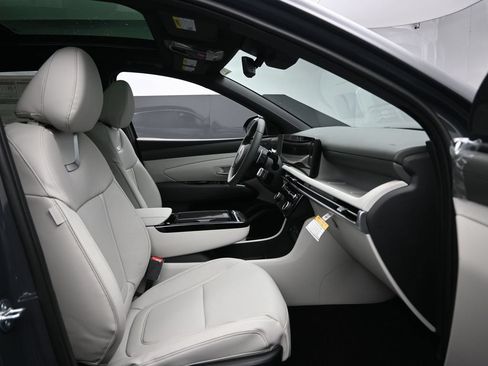 New 2026 Hyundai Tucson Limited AWD/4WD image 32