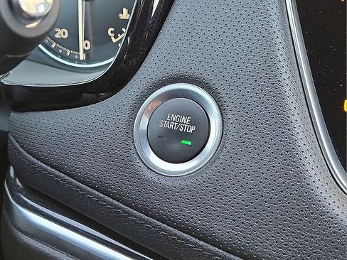 Used 2024 Cadillac XT5 Premium Luxury image 32