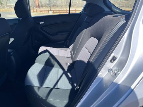 Used 2016 Kia Forte EX image 19