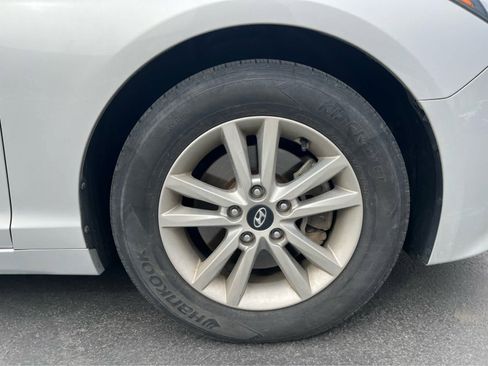 Used 2015 Hyundai Sonata SE w/ Option Group 09 image 16