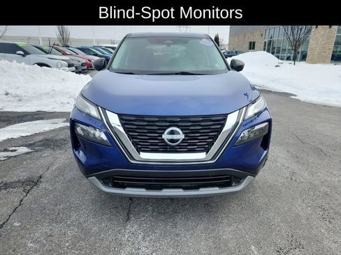Used 2023 Nissan Rogue S image 2