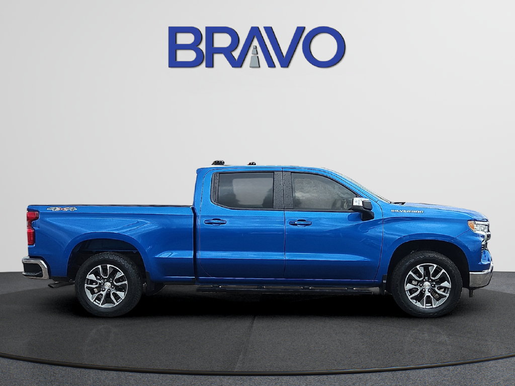 Used 2024 Chevrolet Silverado 1500 LT w/ Leather Package AWD/4WD image 5