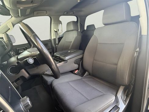 Used 2018 Chevrolet Silverado 1500 LT image 17