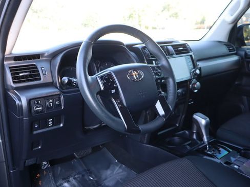 Used 2020 Toyota 4Runner TRD Off-Road AWD/4WD image 15
