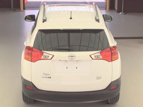 Used 2013 Toyota RAV4 XLE AWD/4WD image 4