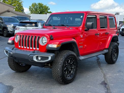 Used 2020 Jeep Wrangler Unlimited Sahara w/ Uconnect 4C Nav & Sound Group AWD/4WD image 4