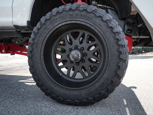 Used 2019 Ford F250 Lariat w/ Lariat Ultimate Package image 13