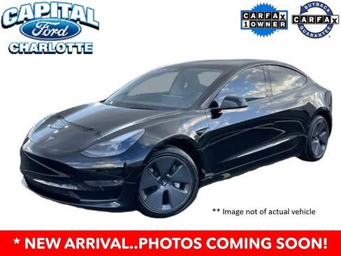 Used 2023 Tesla Model 3 Standard Range RWD image 2