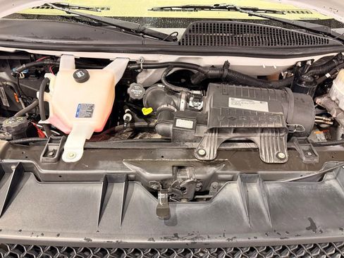 Used 2017 Chevrolet Express 2500 Work Van image 6