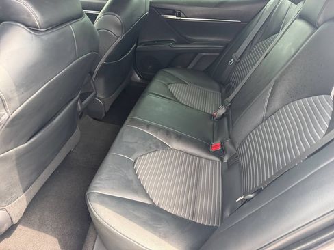 Used 2020 Toyota Camry SE FWD image 14