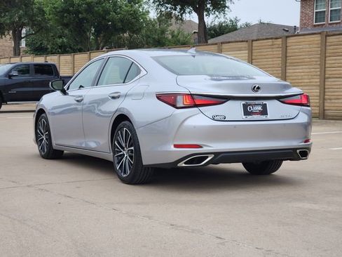 Used 2025 Lexus ES 350 w/ Premium Package FWD image 3