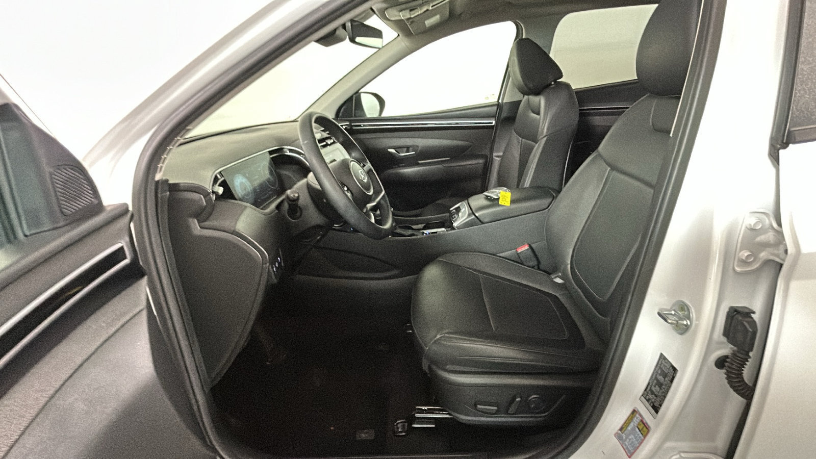 Certified 2023 Hyundai Tucson SEL w/ Convenience Package AWD/4WD image 15