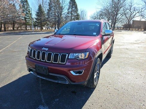 Used 2018 Jeep Grand Cherokee Limited image 1