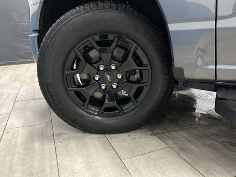 Used 2025 Ford F150 Lightning XLT image 39