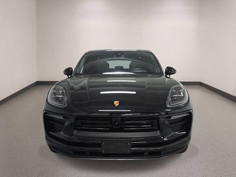 Certified 2023 Porsche Macan AWD/4WD image 9