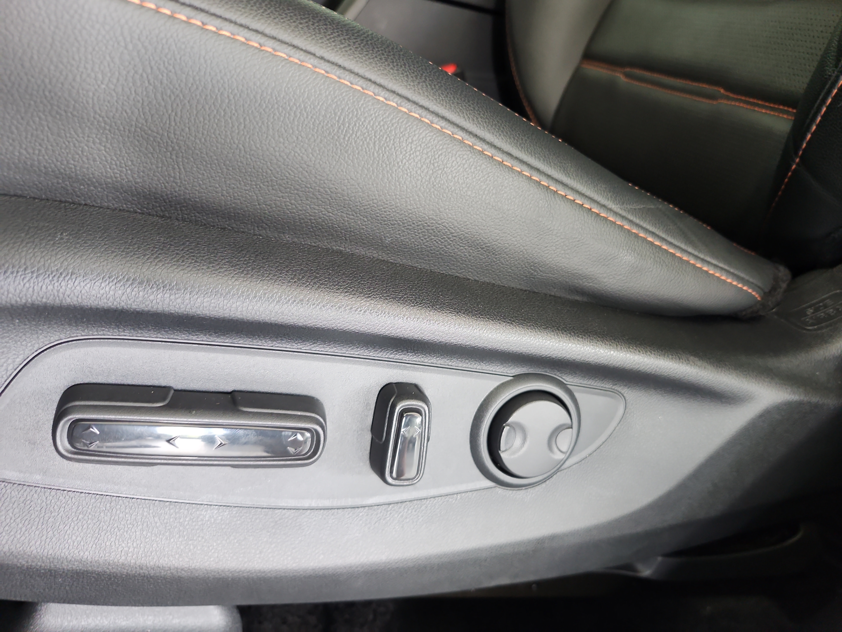 Used 2025 Honda CR-V Sport Touring image 16