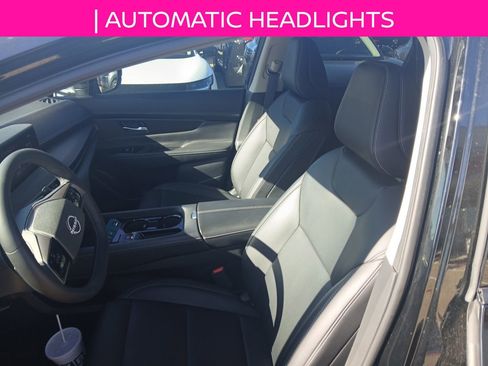 Used 2025 Nissan Murano SV image 10