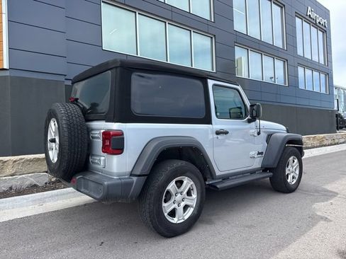 Used 2023 Jeep Wrangler Sport AWD/4WD image 3