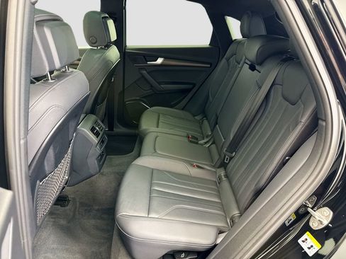 Certified 2023 Audi Q5 2.0T Premium w/ Convenience Package image 19