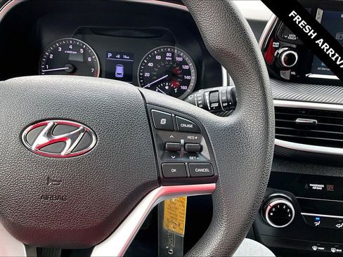Used 2020 Hyundai Tucson SE image 12