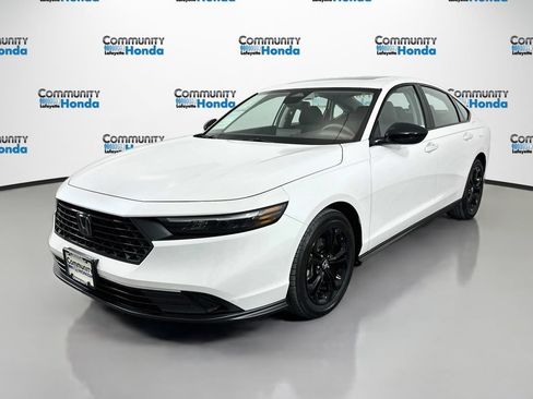 Certified 2025 Honda Accord SE image 1
