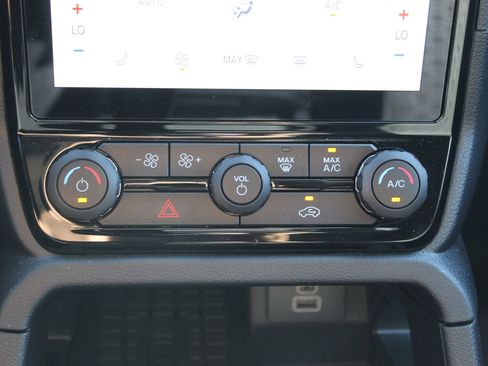 New 2025 Ford Ranger XLT w/ Equipment Group 301A High image 26