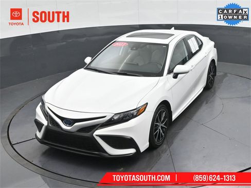 Used 2023 Toyota Camry SE w/ Cold Weather Package image 54