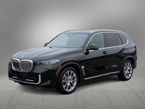 Used 2026 BMW X5 xDrive50e w/ Executive Package AWD/4WD image 4