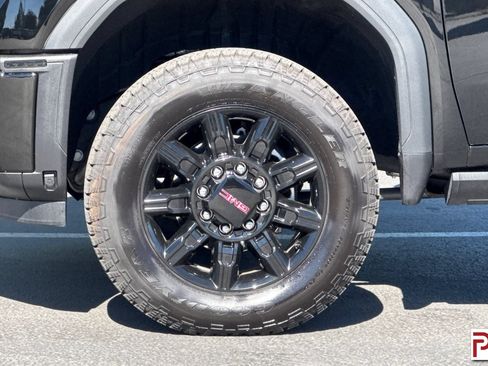 Certified 2026 GMC Sierra 2500 AT4 w/ AT4 Premium Plus Package AWD/4WD image 32