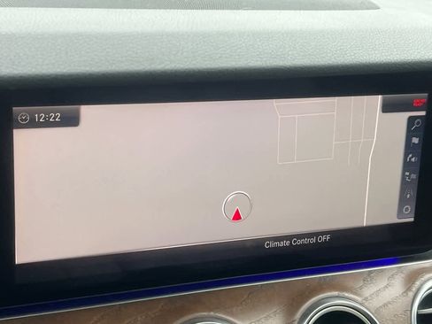 Used 2018 Mercedes-Benz E 300 image 19