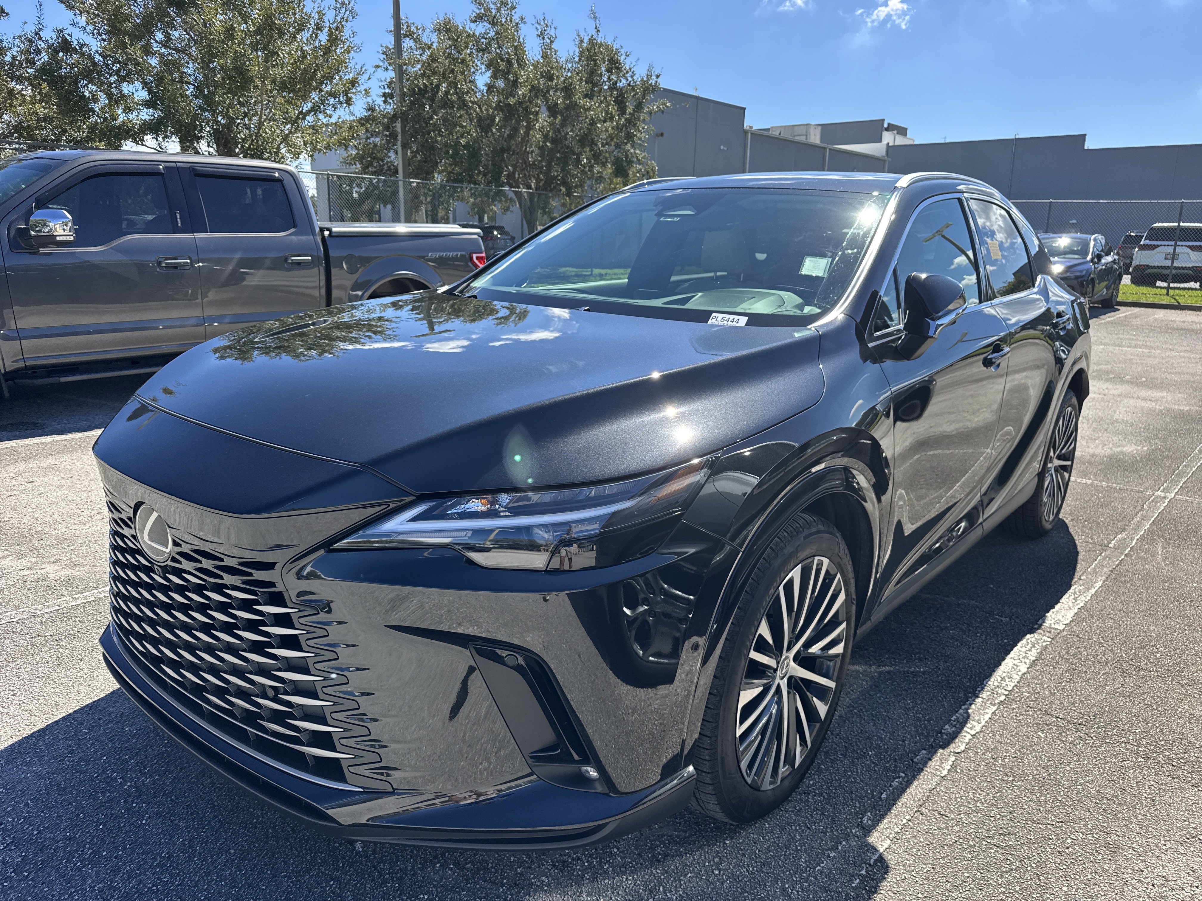 Used 2025 Lexus RX 350 Premium Plus w/ Convenience Package AWD/4WD image 4