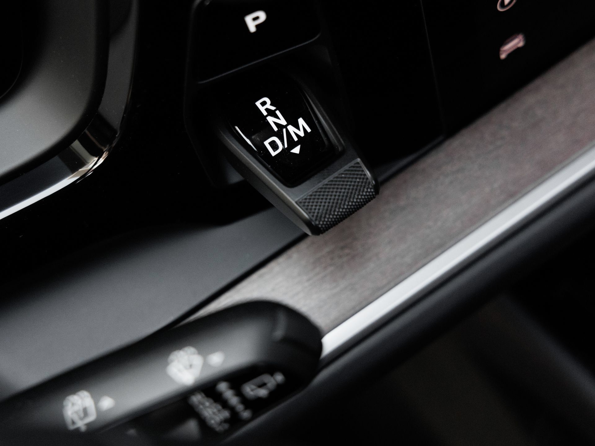 Certified 2025 Porsche Cayenne AWD/4WD image 18