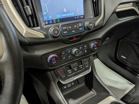 Used 2018 GMC Terrain Denali w/ Advanced Safety Package AWD/4WD image 22