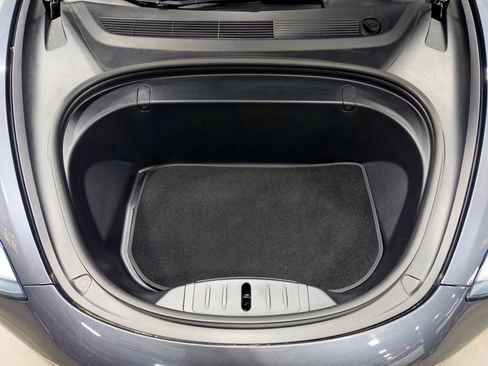 Used 2018 Tesla Model 3 Long Range RWD image 25