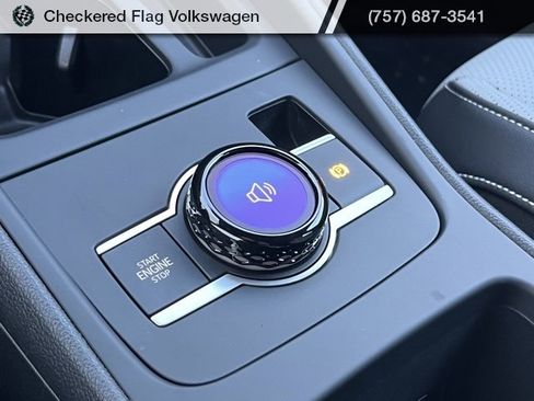 New 2026 Volkswagen Tiguan SE R-Line image 39