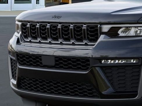 New 2026 Jeep Grand Cherokee L Limited AWD/4WD image 11