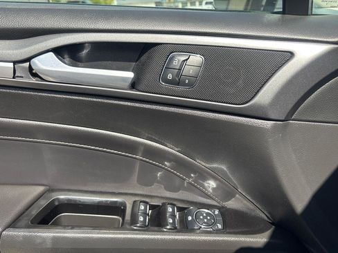Used 2013 Ford Fusion Titanium FWD image 10