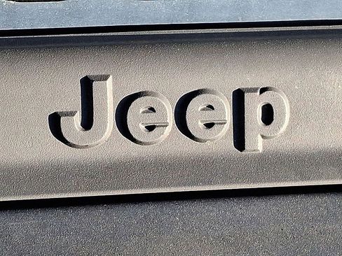 Used 1999 Jeep Wrangler SE image 29