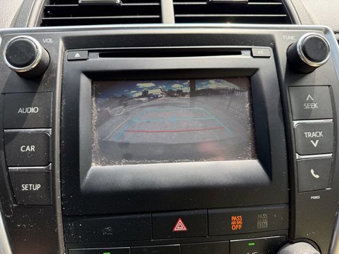 Used 2015 Toyota Camry LE image 18