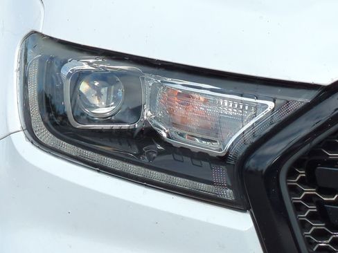 Used 2020 Ford Ranger Lariat w/ Equipment Group 501A Mid image 10